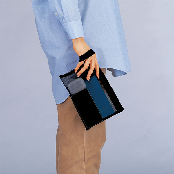 メッシュフラットポーチ（ストラップ付）