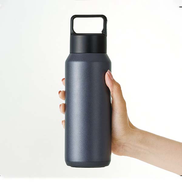 炭酸飲料対応 カラビナハンドル付きステンレスボトル 600ml