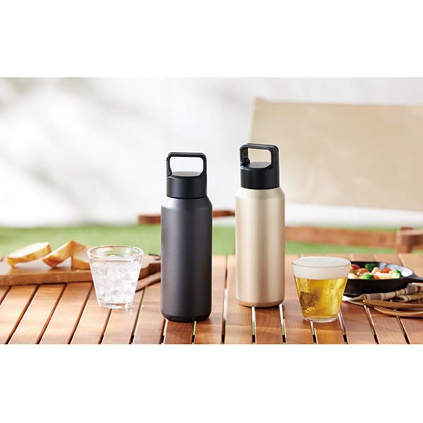 炭酸飲料対応 カラビナハンドル付きステンレスボトル 600ml