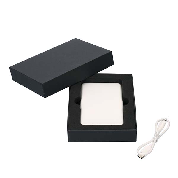 マグネット付ワイヤレス モバイルバッテリー 5000mAh