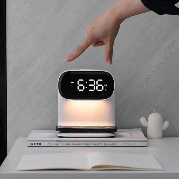 ワイヤレスチャージングクロック with ベッドライト
