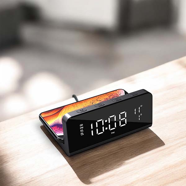Qi対応 ワイヤレスチャージング機能付マルチタスククロック ワイヤレス＆USB充電