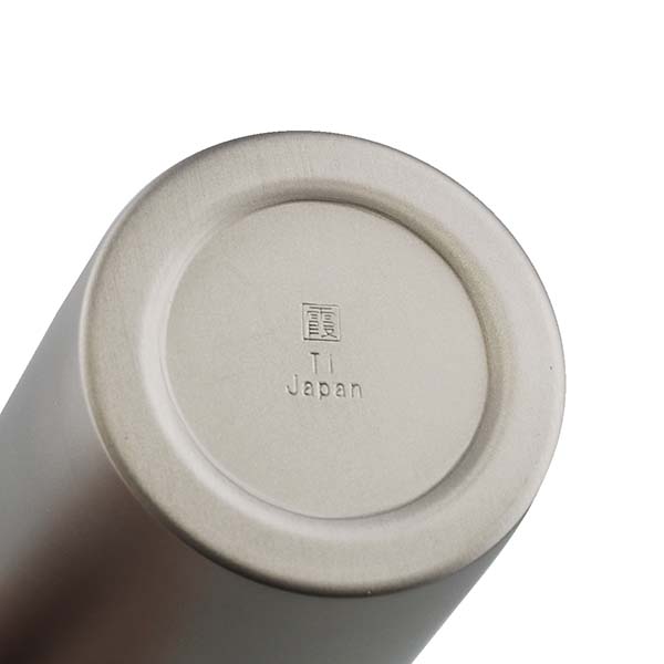 【Made in 燕】チタン製 二重構造タンブラー 霞 240ml 木箱入り